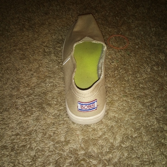 Bob's - Picture 2 of 3